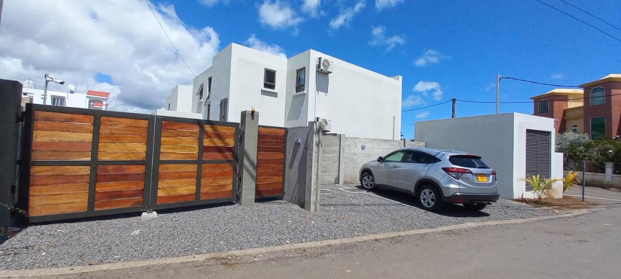 Bois Mapou Self Catering Apartments Unit 102 Riviere Noire Exterior photo